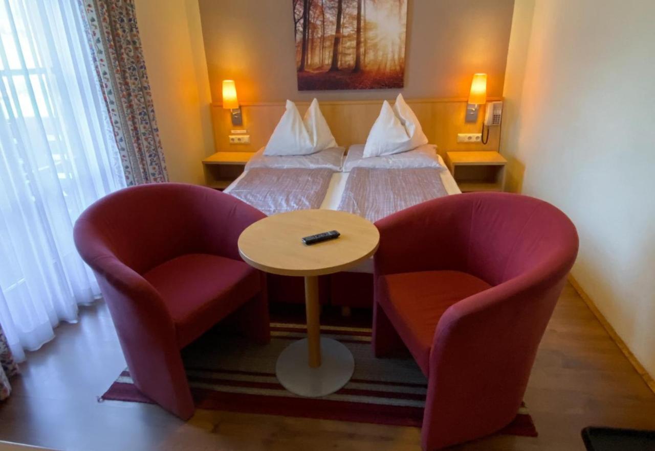 Gasthof-Pension Alt Kirchheim Бад Кляйнкирххайм Экстерьер фото
