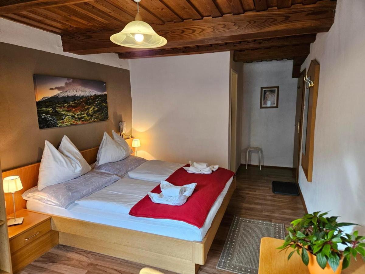 Gasthof-Pension Alt Kirchheim Бад Кляйнкирххайм Экстерьер фото