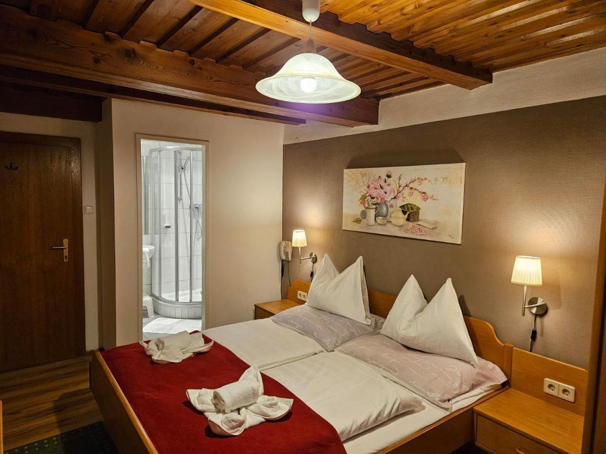 Gasthof-Pension Alt Kirchheim Бад Кляйнкирххайм Экстерьер фото