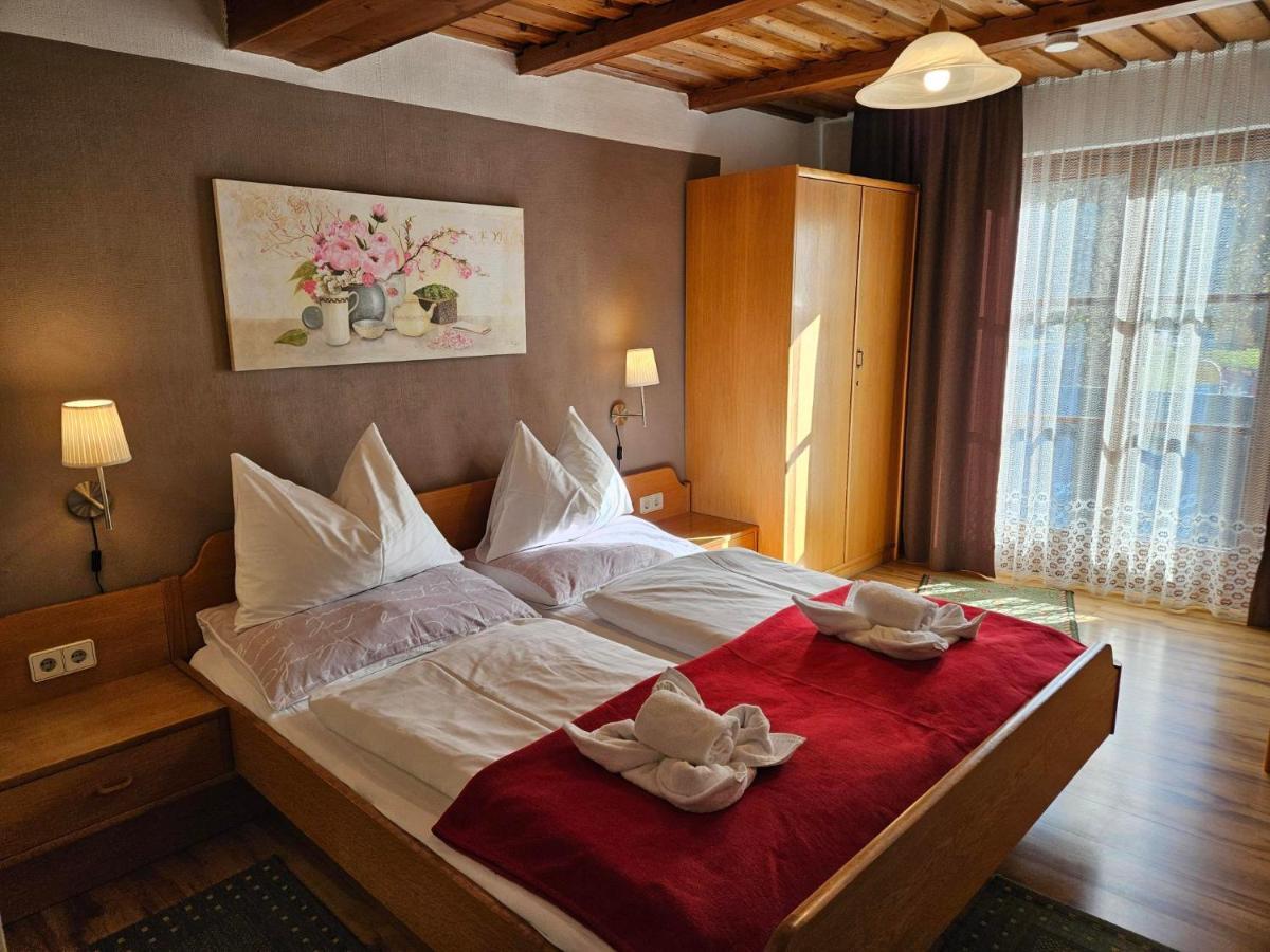 Gasthof-Pension Alt Kirchheim Бад Кляйнкирххайм Экстерьер фото