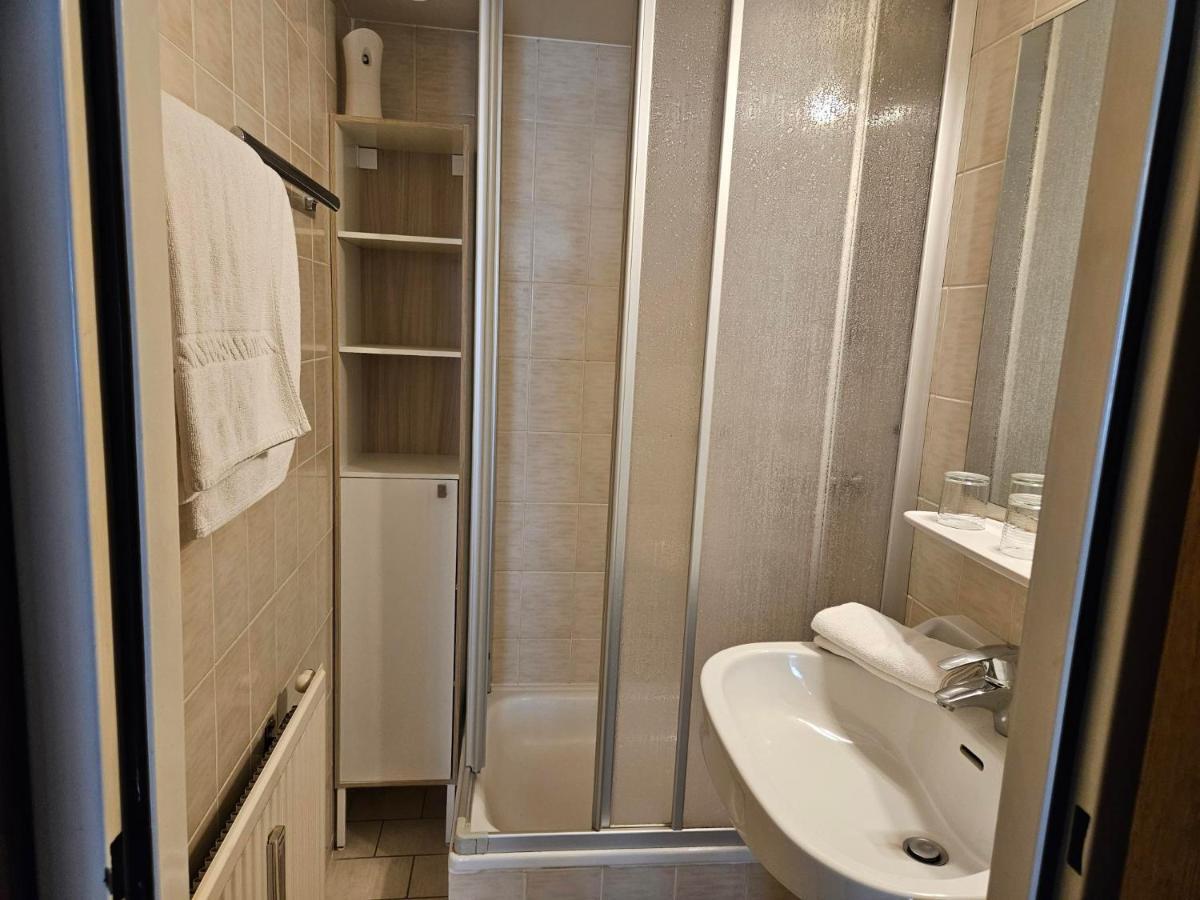 Gasthof-Pension Alt Kirchheim Бад Кляйнкирххайм Экстерьер фото