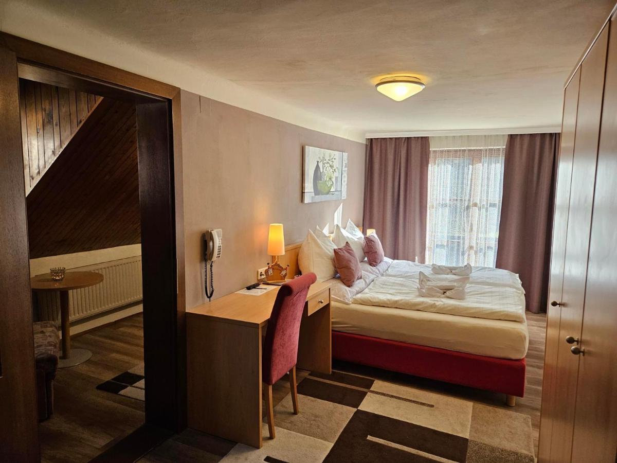 Gasthof-Pension Alt Kirchheim Бад Кляйнкирххайм Экстерьер фото