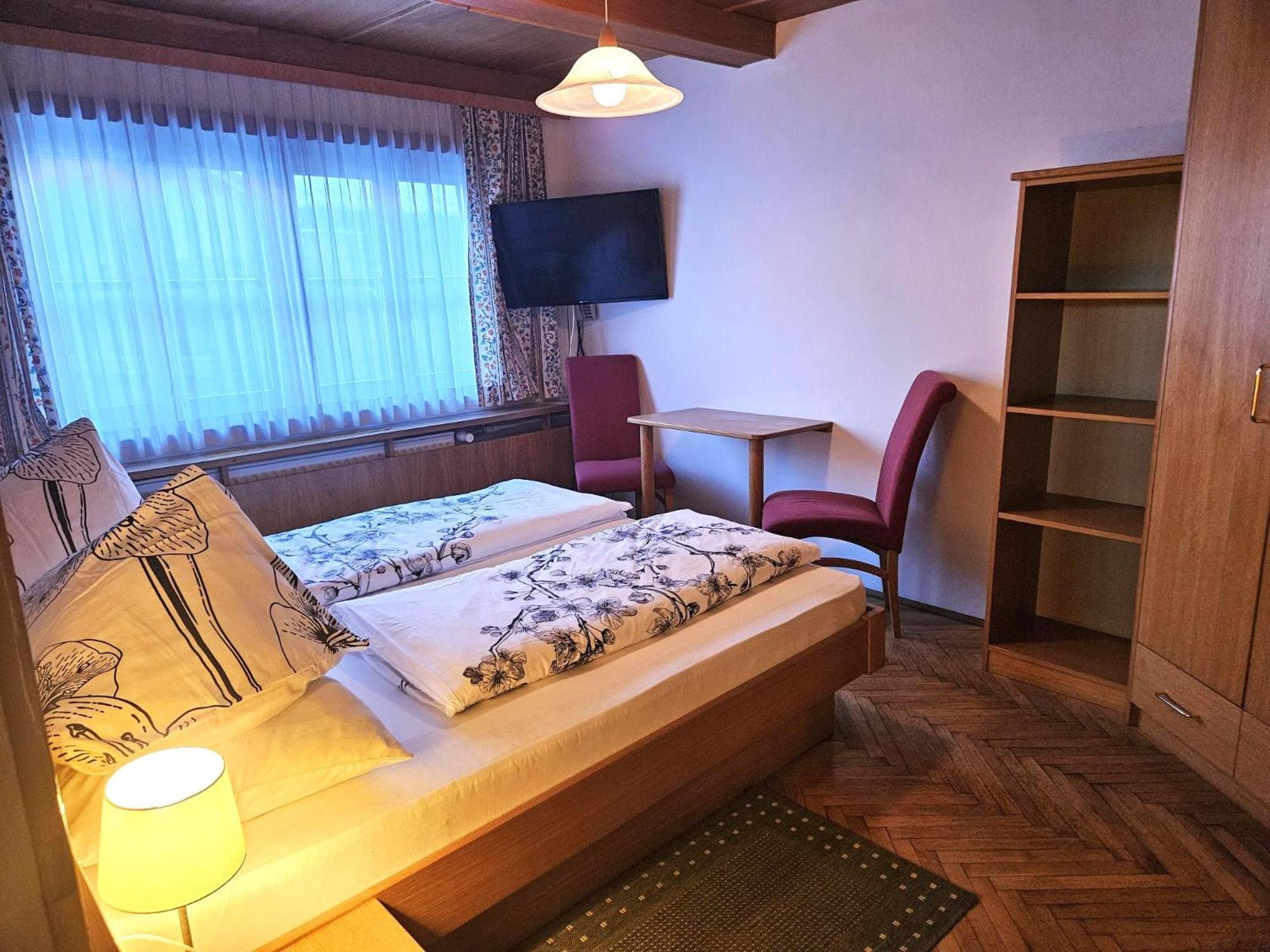Gasthof-Pension Alt Kirchheim Бад Кляйнкирххайм Экстерьер фото